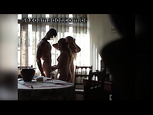 ❤️ Tình dục bạn bè mời một người đàn ông khổng lồ và một ba người với anh ta ❤️  Video qua đường hậu môn  tại chúng tôi  ️❤